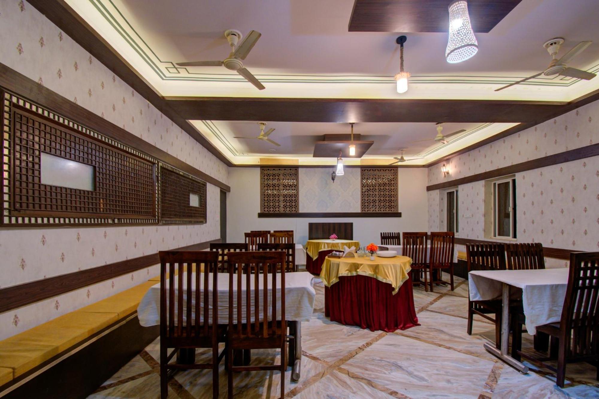 Palette - Rani Bagh Resort Jaipur Exteriör bild